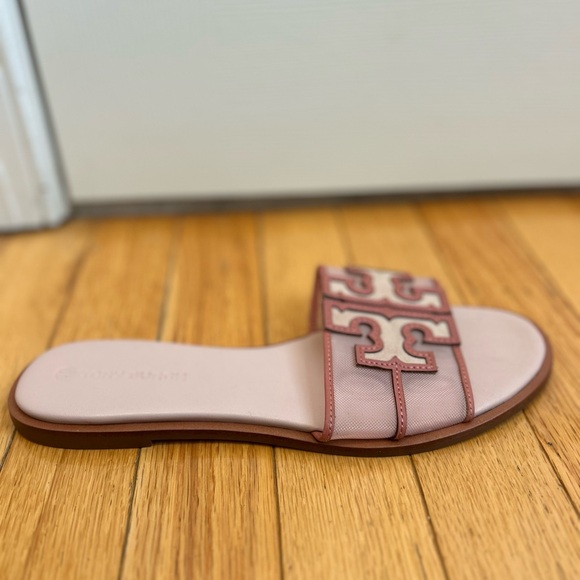 Tory Burch ines mesh seashell link sandal 
Women’s size 8 - Picture 4 of 5